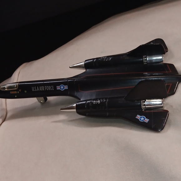 Metalic airplane USA air force airplane - Picture 2 of 6